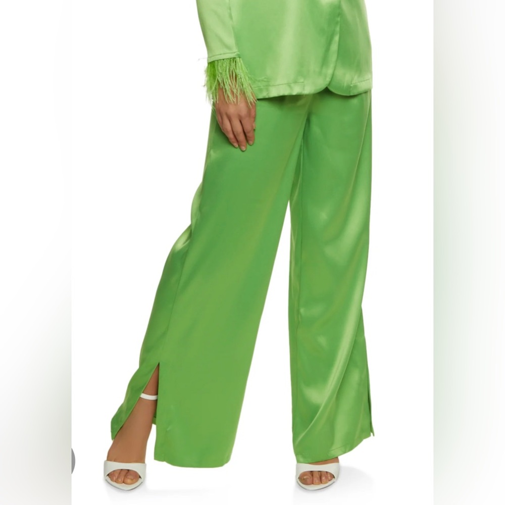 Stain green pants